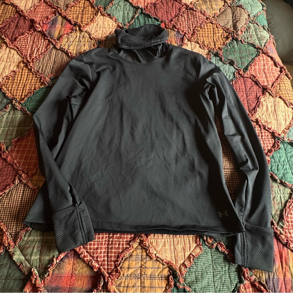 Under Armour Infrared Up Pace Funnel Neck pull over.